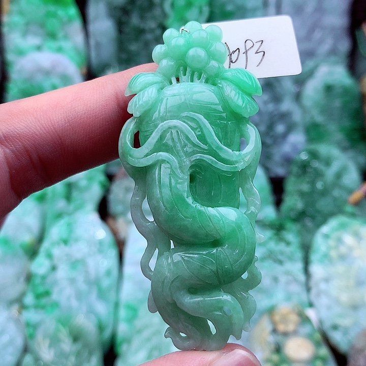 翡翠吊坠(不含链)未镶嵌