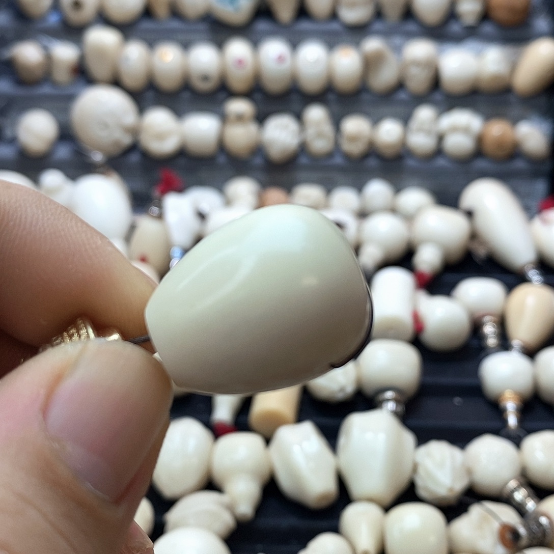 黑***哥菩提根/象牙果吊坠