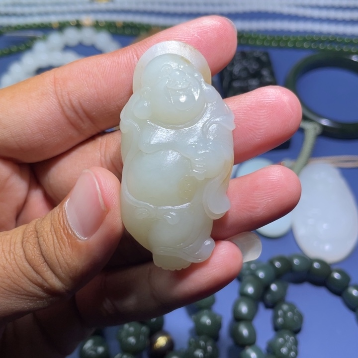 颈饰未镶嵌和田玉