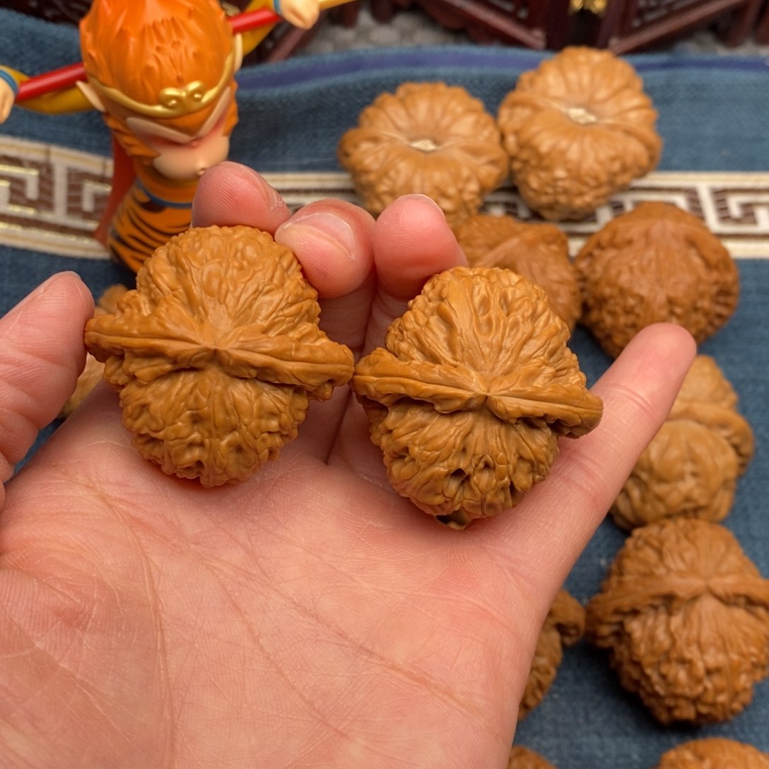 文玩核桃把件39闷白