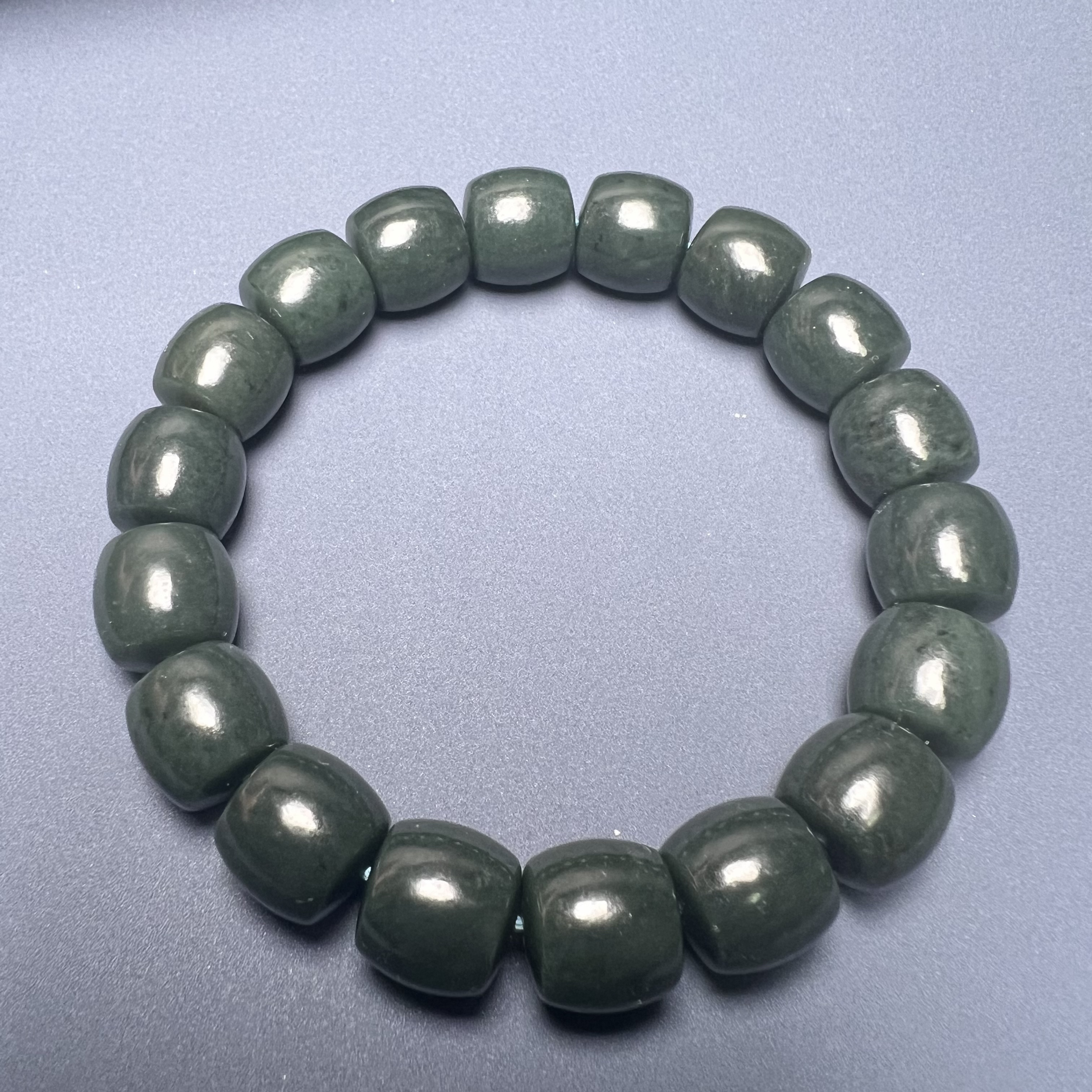 F576珠宝玉石精选和田玉手串