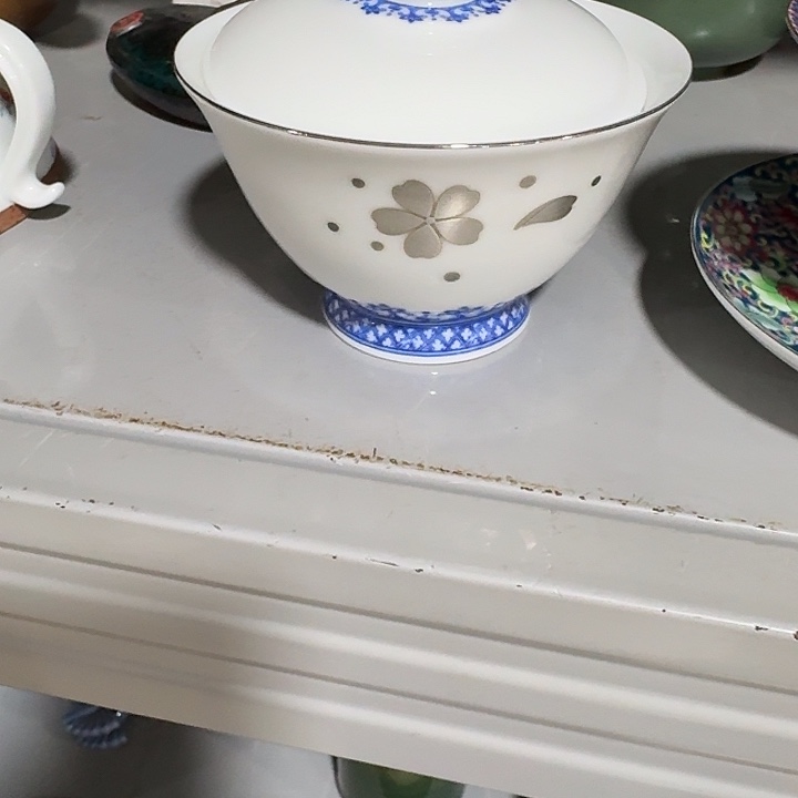 主人杯一个，瓷。。。