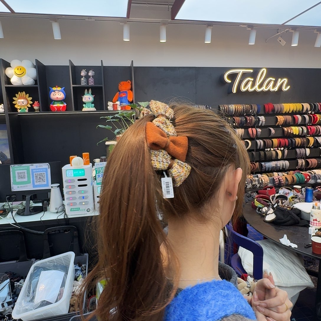 布艺非金属香蕉夹蝴蝶结