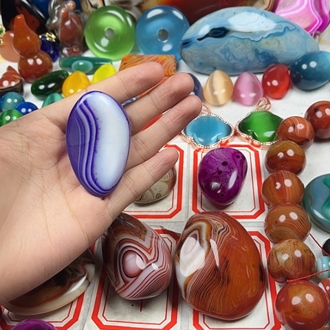 玛瑙/玉髓颈饰合金