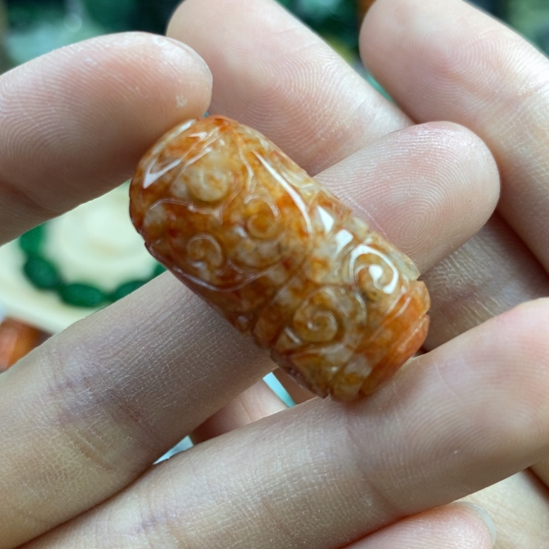 翡翠颈饰未镶嵌吊坠