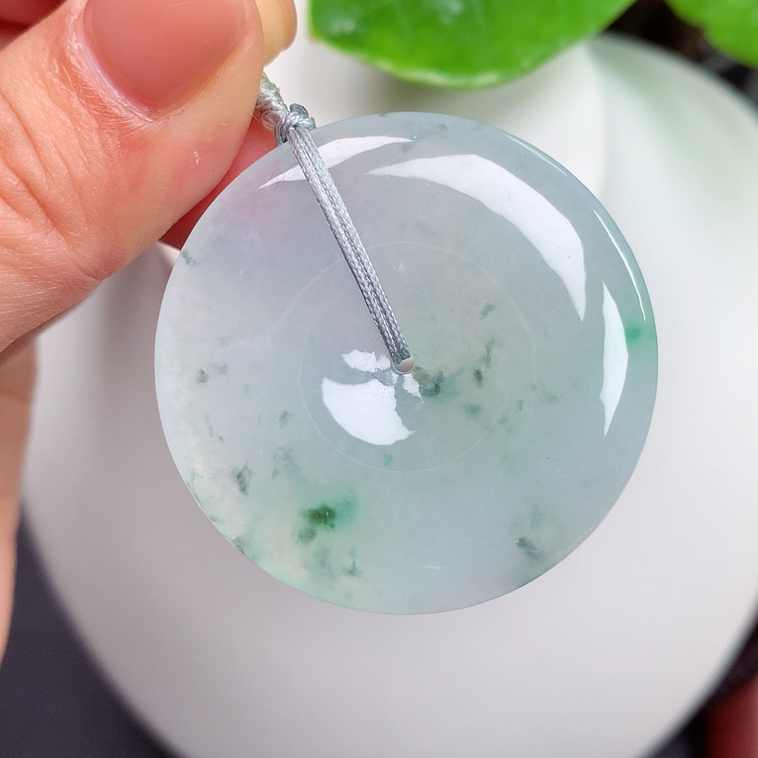 翡翠未镶嵌颈饰平安扣