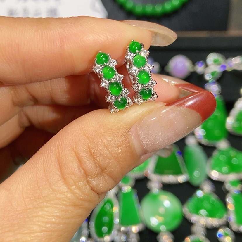 【闪购商品】翡翠耳饰未镶嵌天然翡翠