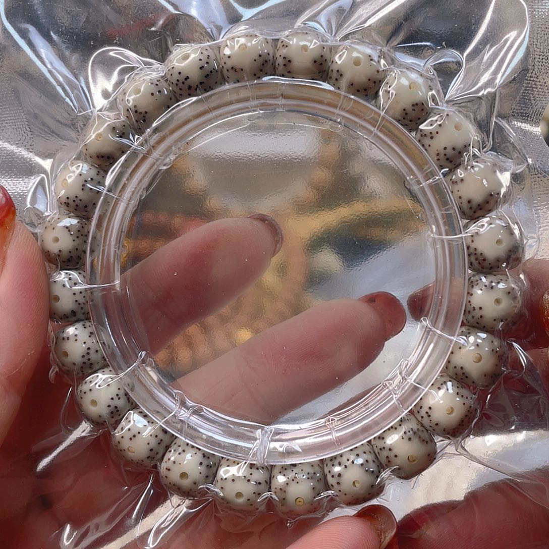 星月菩提吊坠石玉料大眼睛10/9