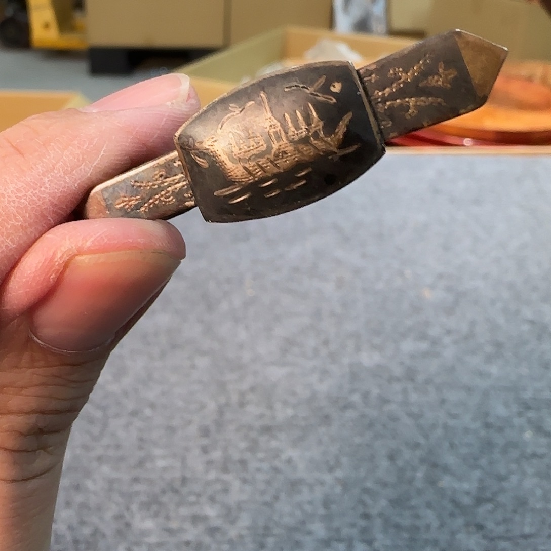 金属中古艺术工艺美术品