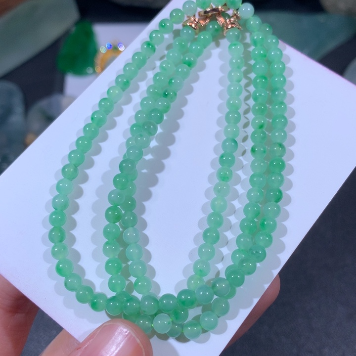 翡翠颈饰未镶嵌项链