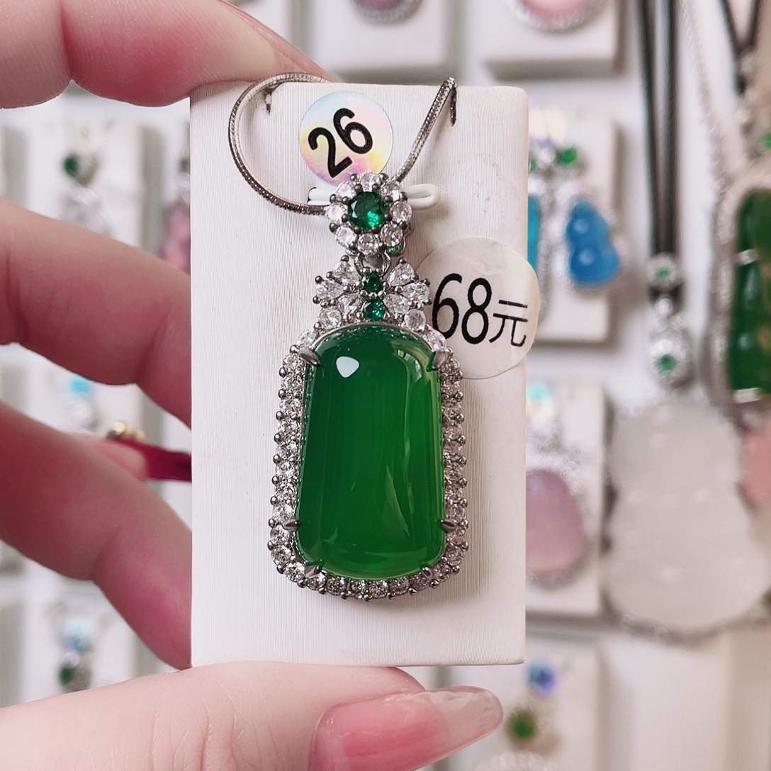 玛瑙/玉髓未镶嵌颈饰