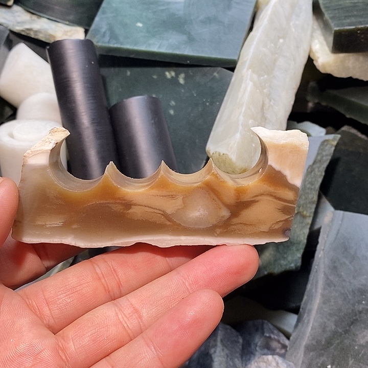 和田玉未镶嵌珠宝半成品