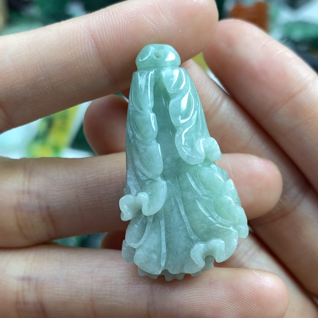 翡翠颈饰未镶嵌吊坠