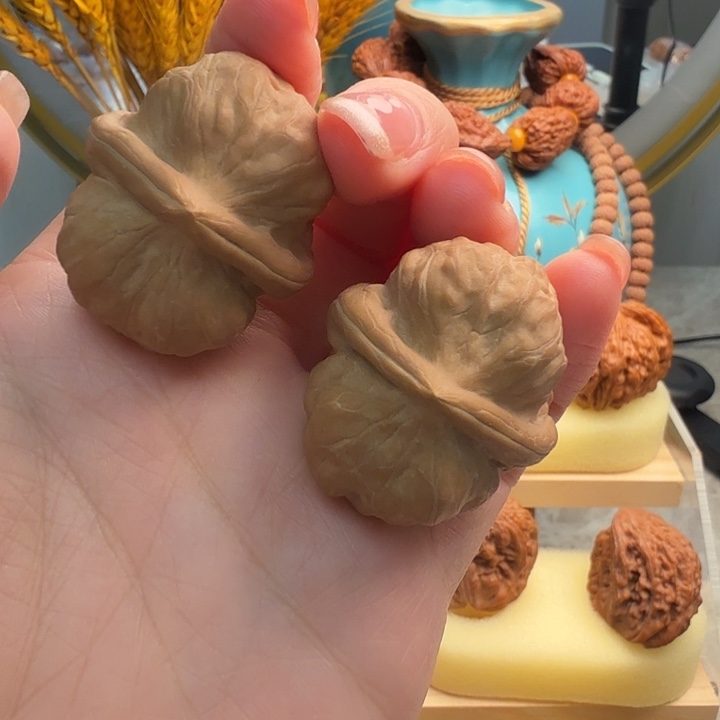 ****开把件桃核古蟾 全品 