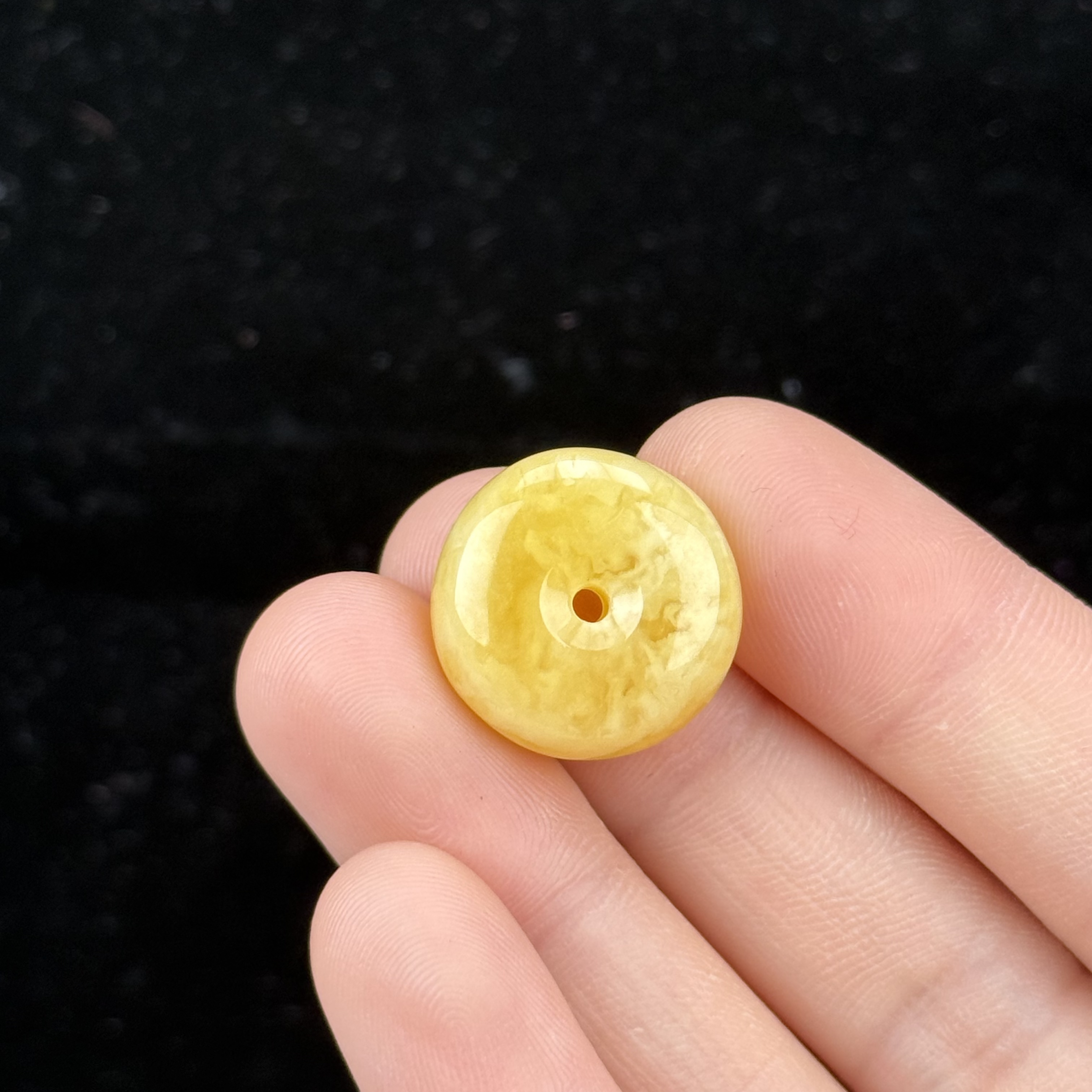 Y6358天然蜜蜡 墩子18.9*9.1mm 2.3克