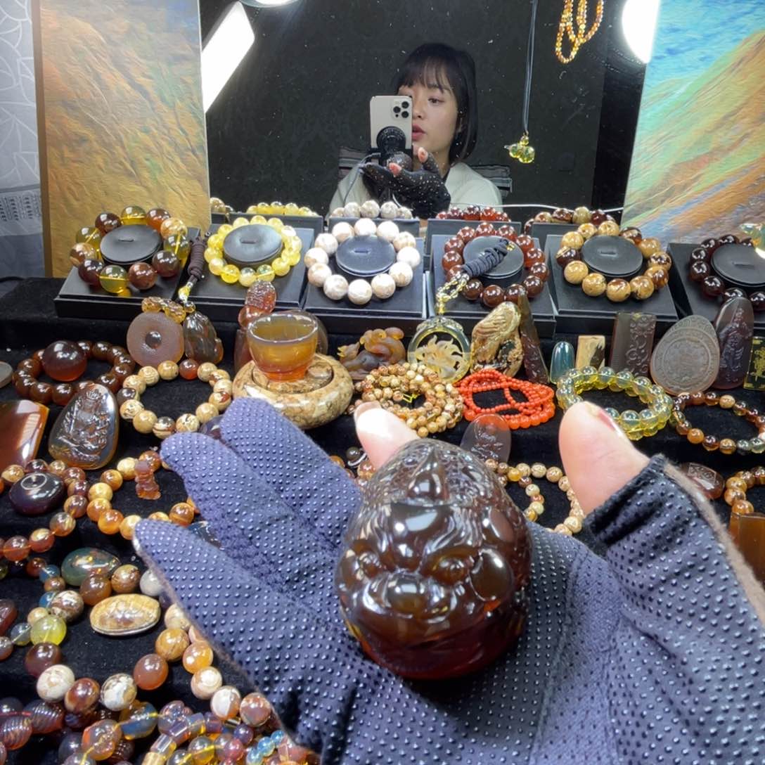 琥珀手链未镶嵌金蝉