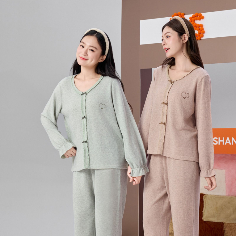 秋冬款女长袖睡衣薄绒圆领休闲外穿家居服保暖宽松睡衣