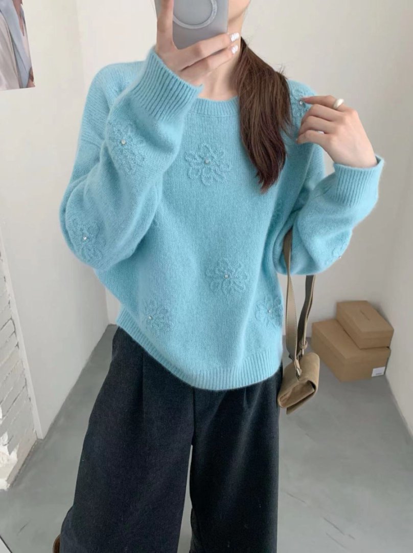 【素简.830187】2025秋冬新款蜜熊绒羊毛混纺钻石花朵女装羊毛衫