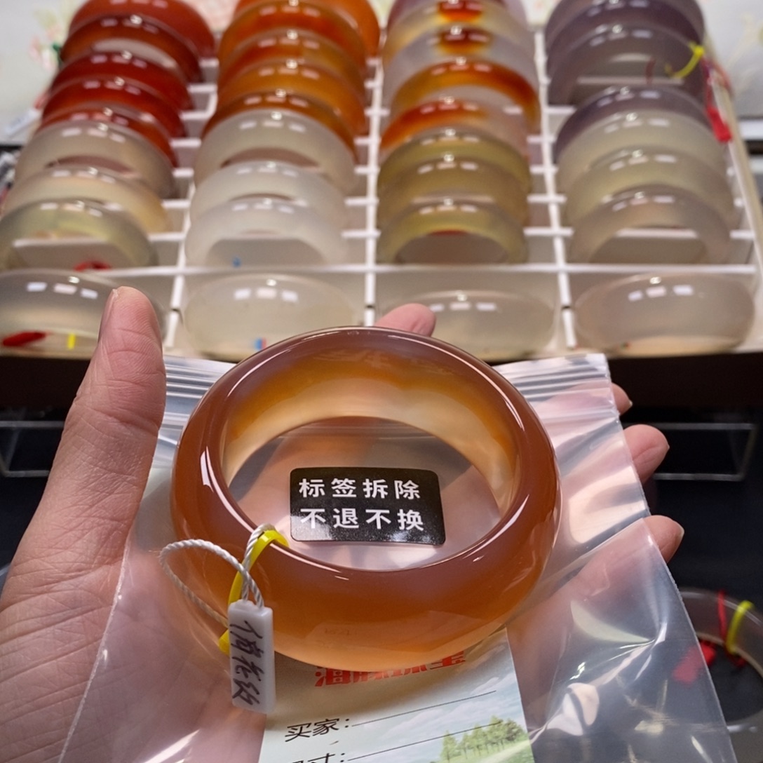 王***糖玛瑙/玉髓未镶嵌手镯管子龙鳞