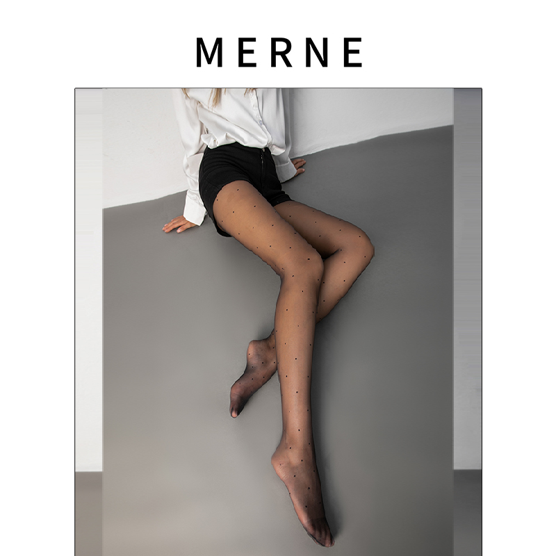 MERNE0D波点丝袜连裤袜舒适复古2025新款时尚波点女丝袜
