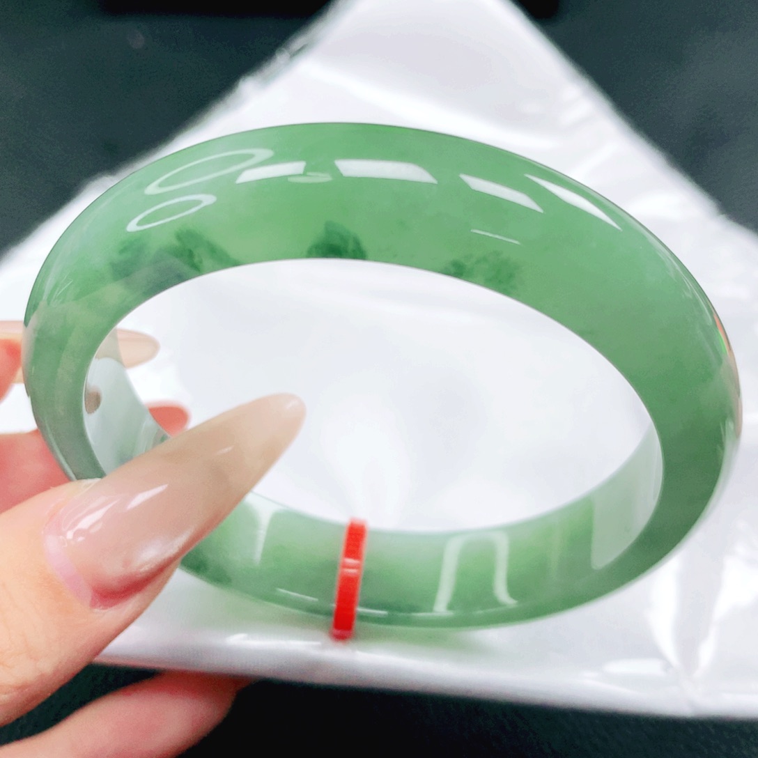 翡翠未镶嵌手镯57