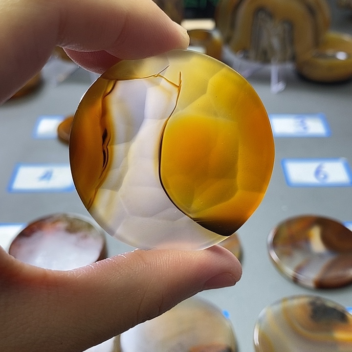 玛瑙/玉髓未镶嵌珠宝半成品102