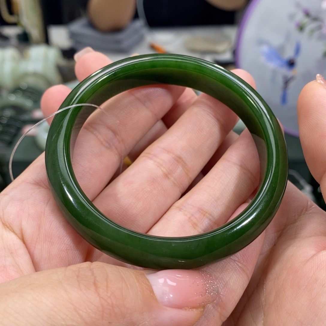 和田玉（碧玉）手镯未镶嵌