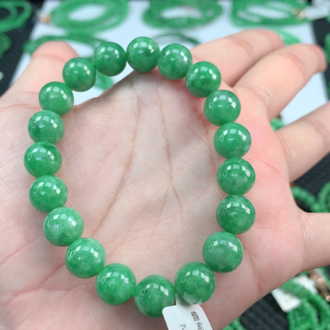 翡翠手链未镶嵌翡翠