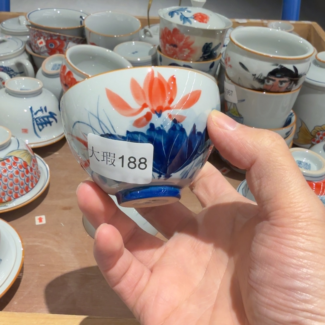 釉下手绘茶具微瑕