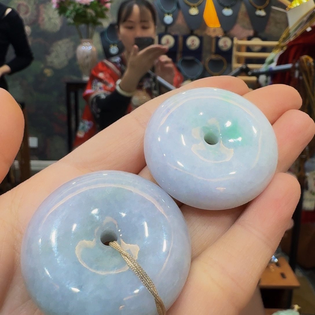 翡翠颈饰未镶嵌老坑