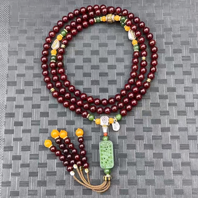 【齐福珠宝】9mm满色紫红皮丹麦老蜡108佛珠(多样性发其一）