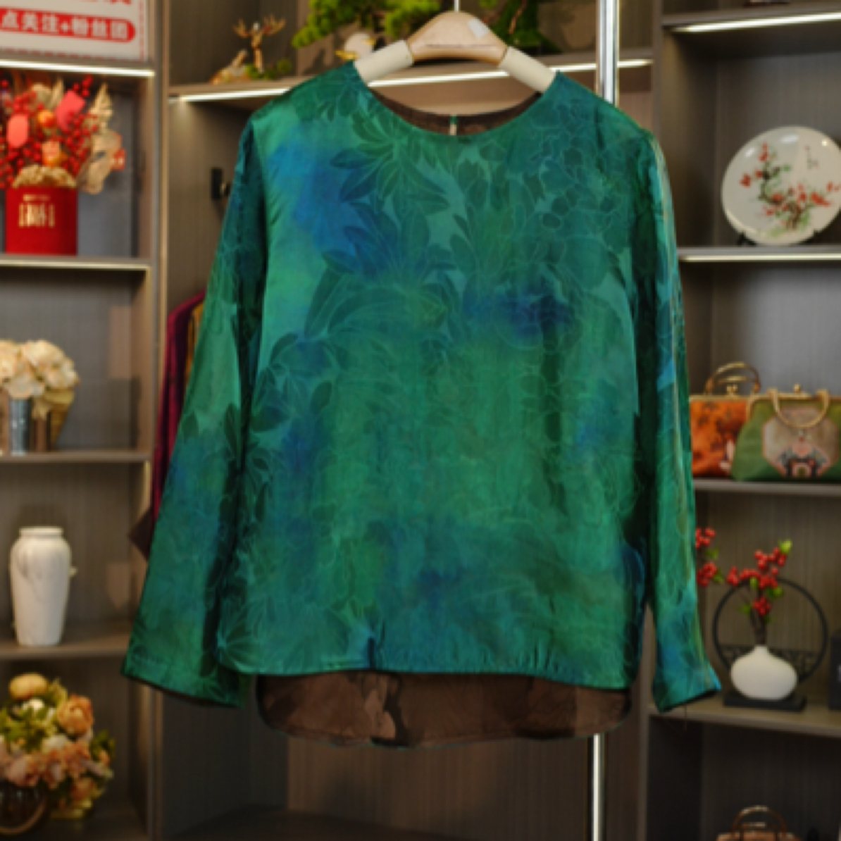 【极光】新中式桑蚕丝提花纽扣早春洋气圆领上衣