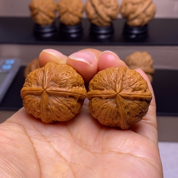 文玩核桃把件门墩四楞56