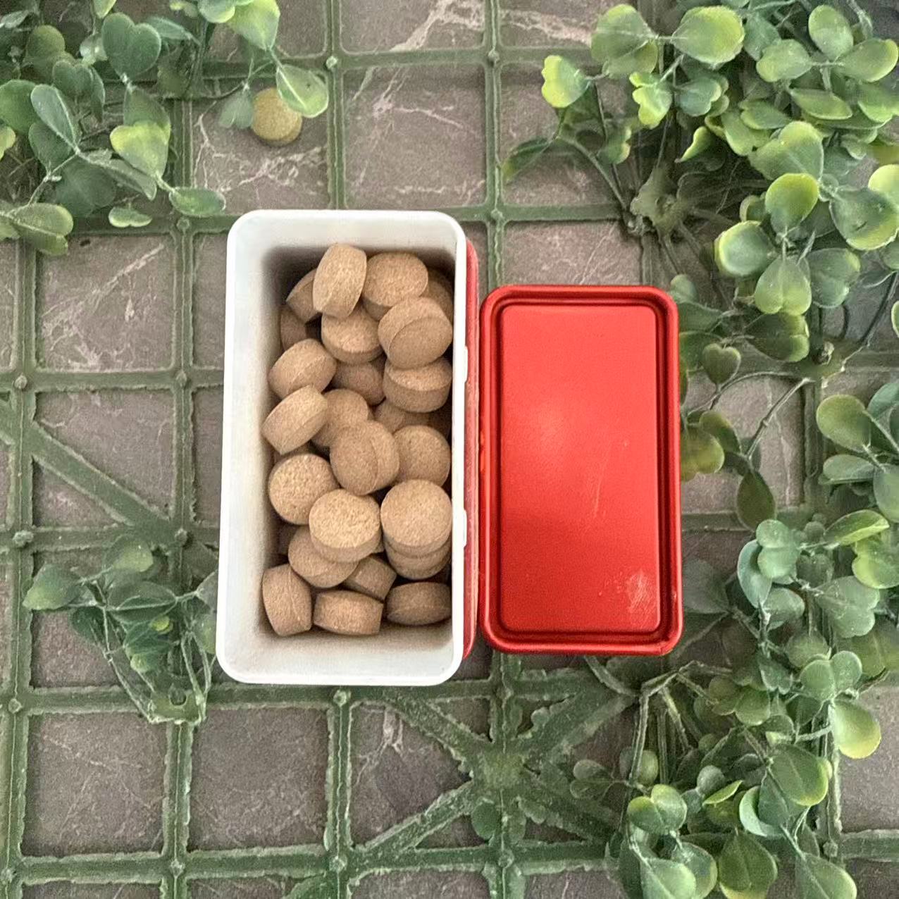  雨腾古茶  无字T书小红盒“立S S精”30g/盒（12月18）