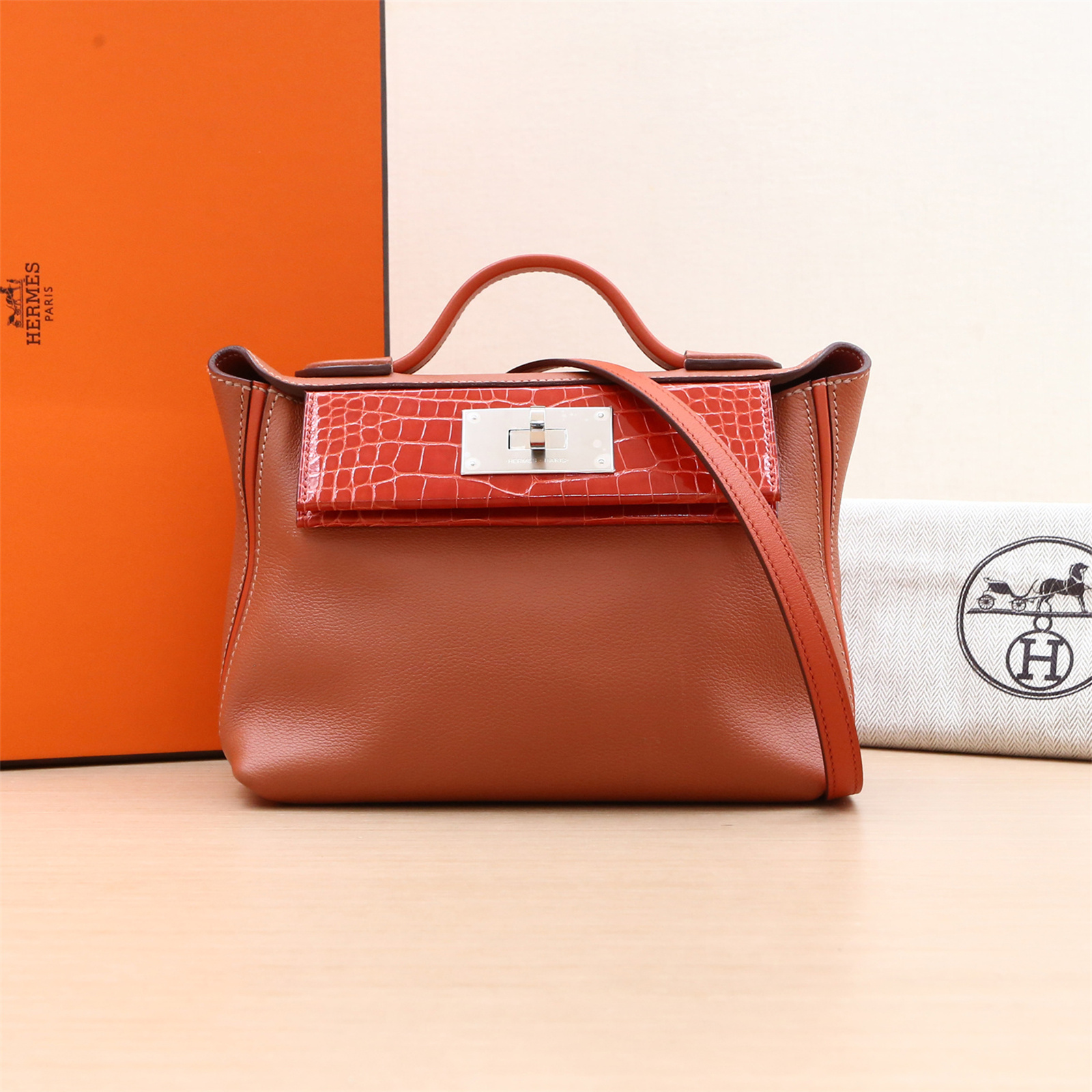 99新 Hermes/爱马仕 活动【小花Han】2424 Mini 鳄鳄 砖红色 Z刻 包