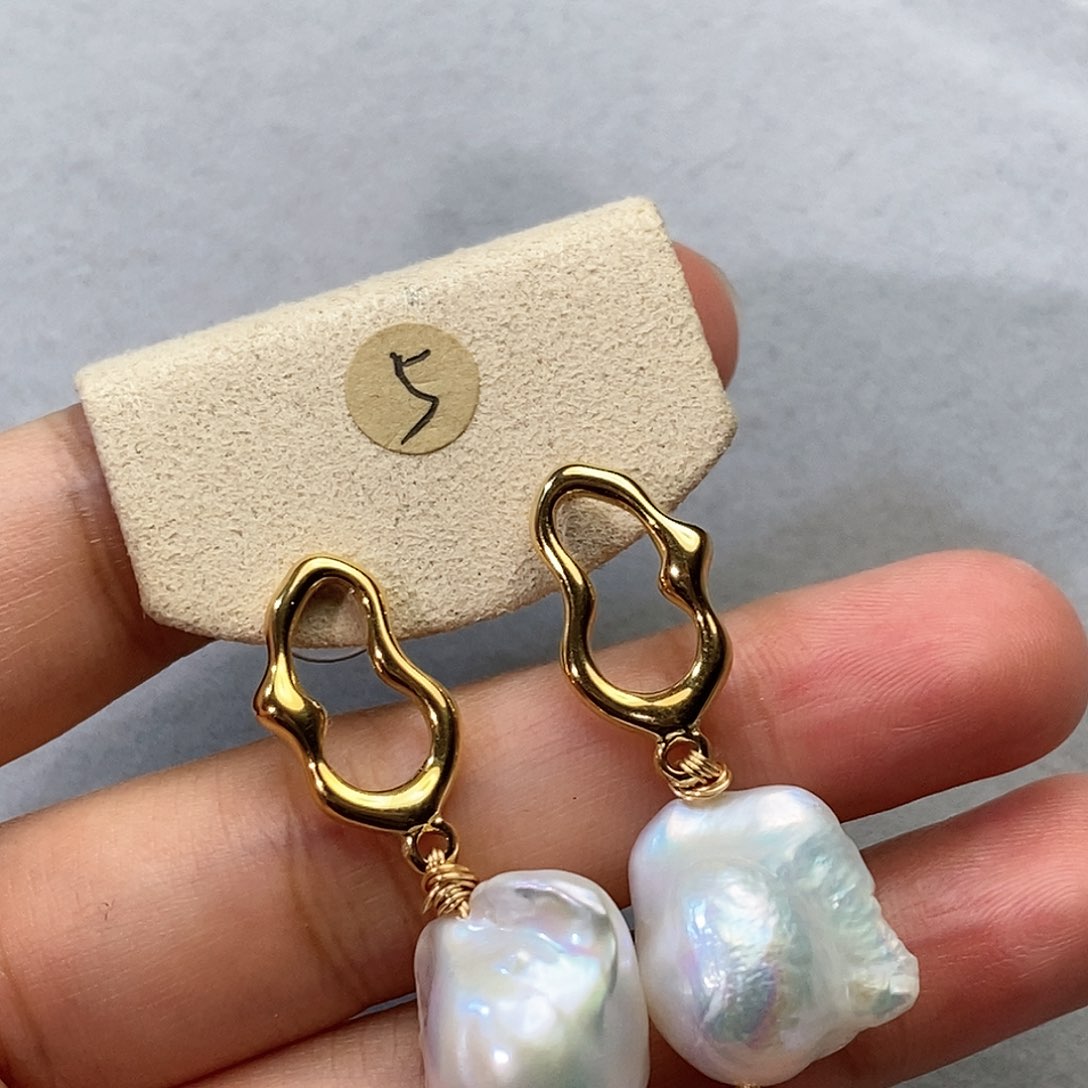 淡水珍珠耳饰合金