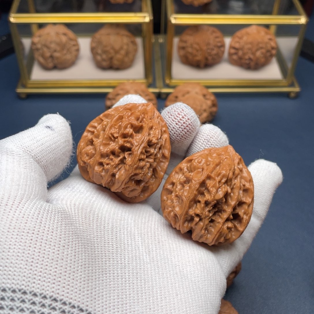 文玩核桃吊坠40平谷方樽