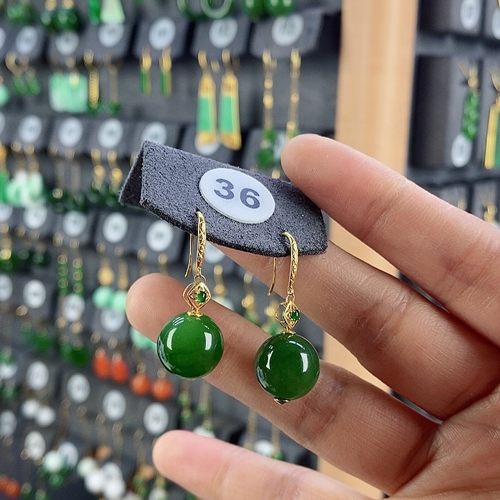 和田玉耳饰18K金镶嵌