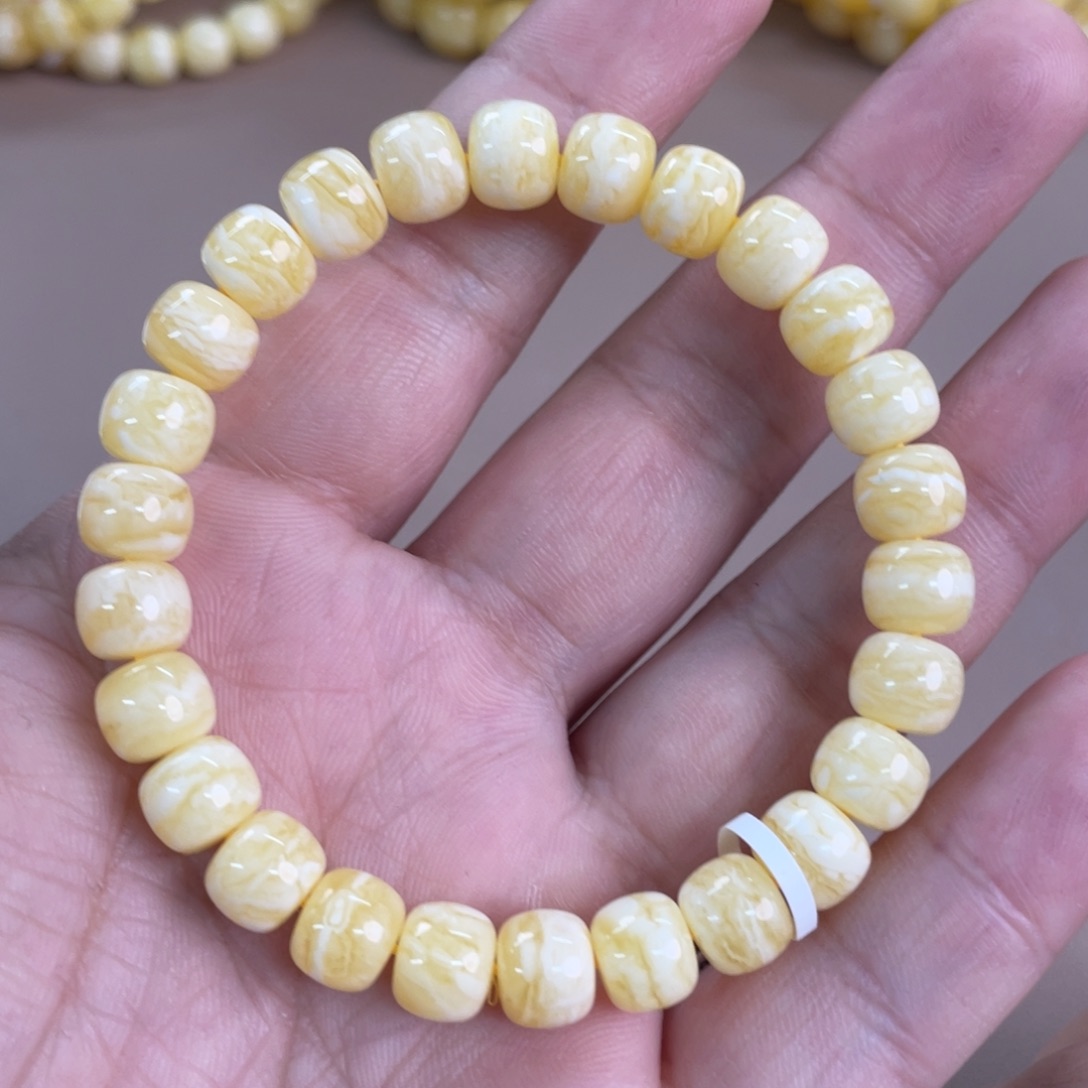 琥珀裸石未镶嵌01700000000