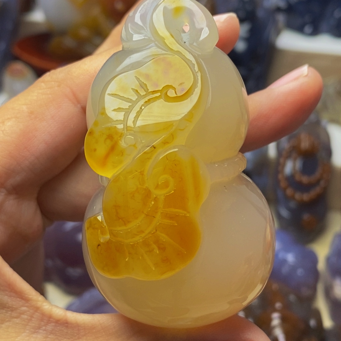 玛瑙/玉髓手把件未镶嵌