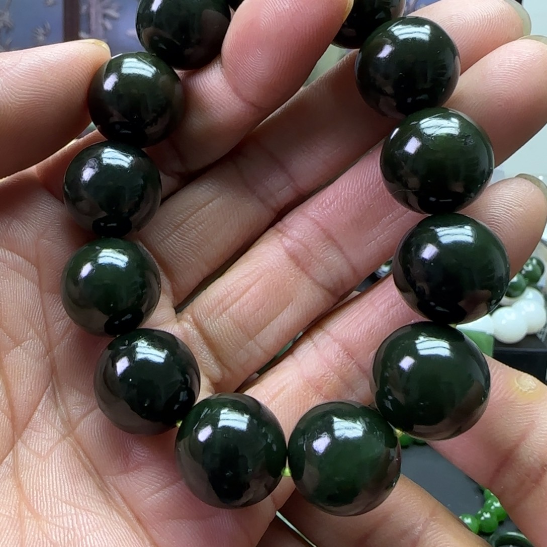 和田玉未镶嵌珠宝奇石