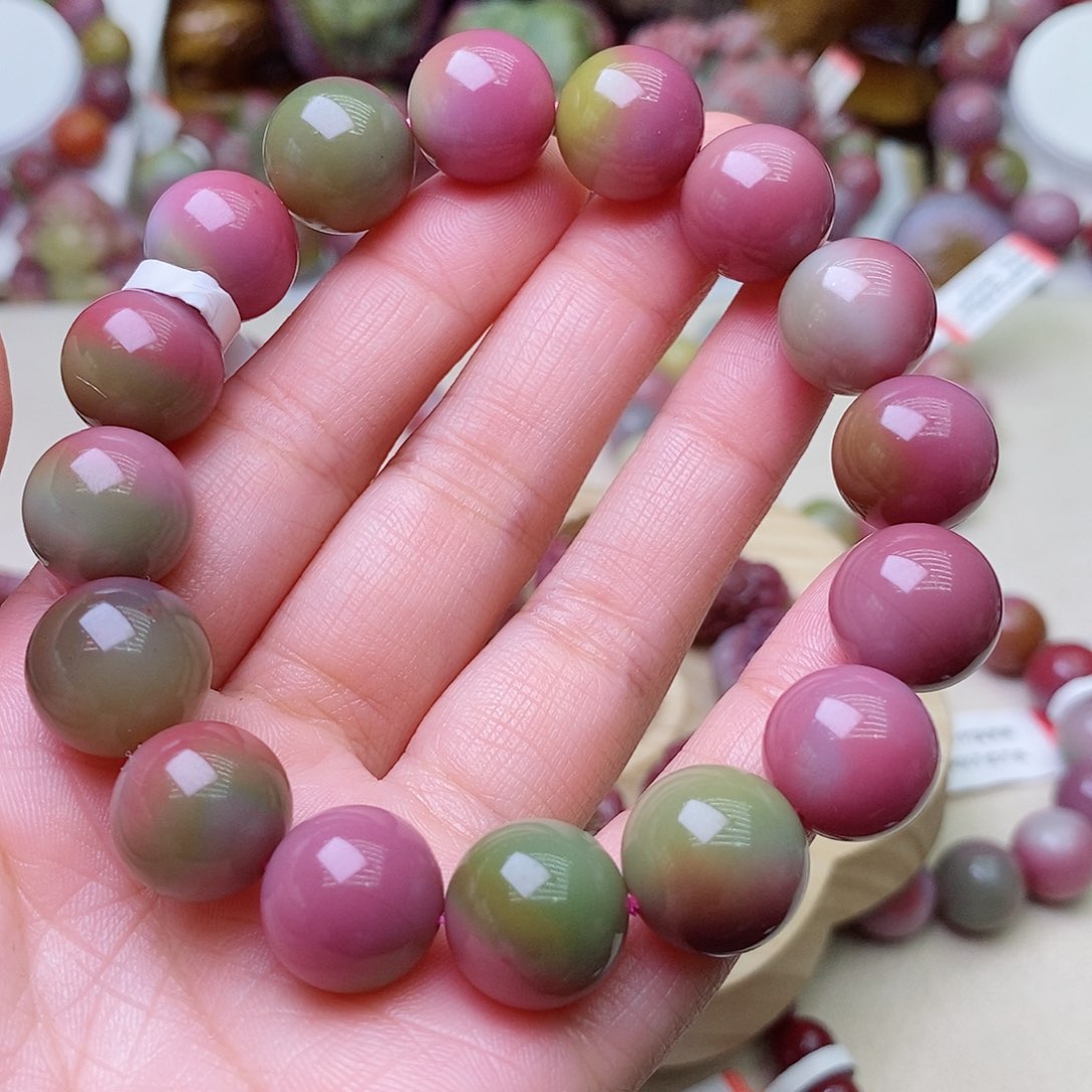 玛瑙/玉髓珠宝奇石未镶嵌菩**哥盐源玛瑙定制