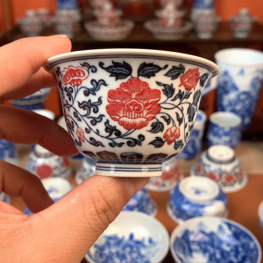 青花釉里红主人杯手工手绘
