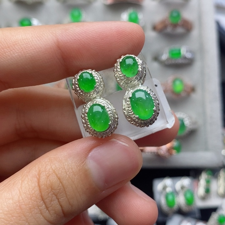 翡翠戒指未镶嵌蛋面