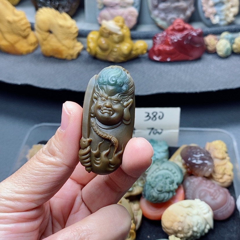 【闪购商品】定制石英质玉吊坠未镶嵌