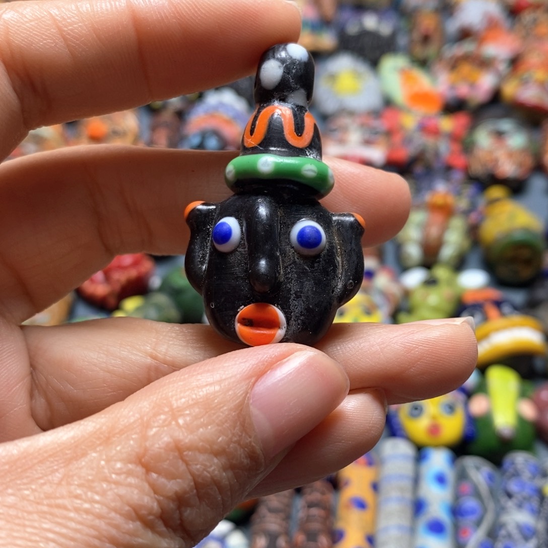 琉璃颈饰印度尼西亚小人脸