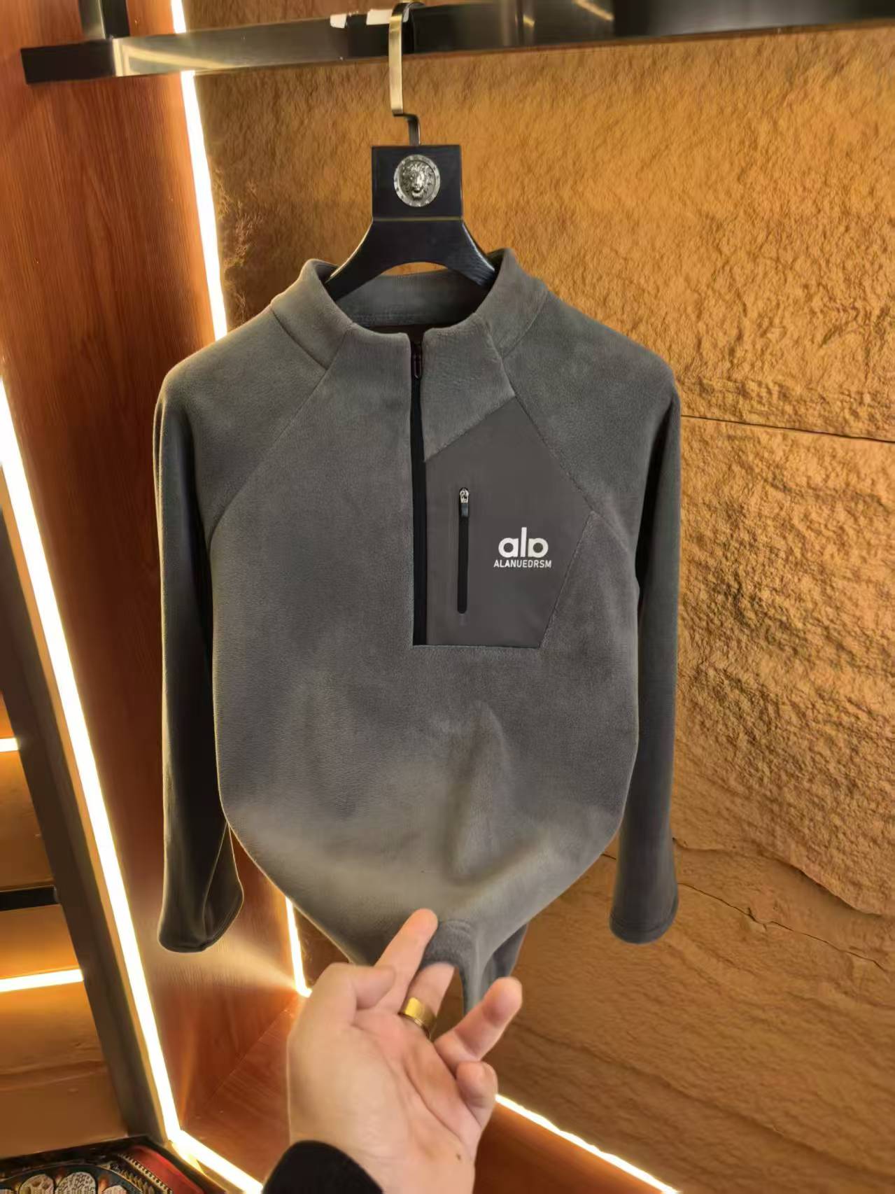 【LM】奥粒绒2025冬季男士拼色長袖刺繡耐磨百搭重工卫衣117款