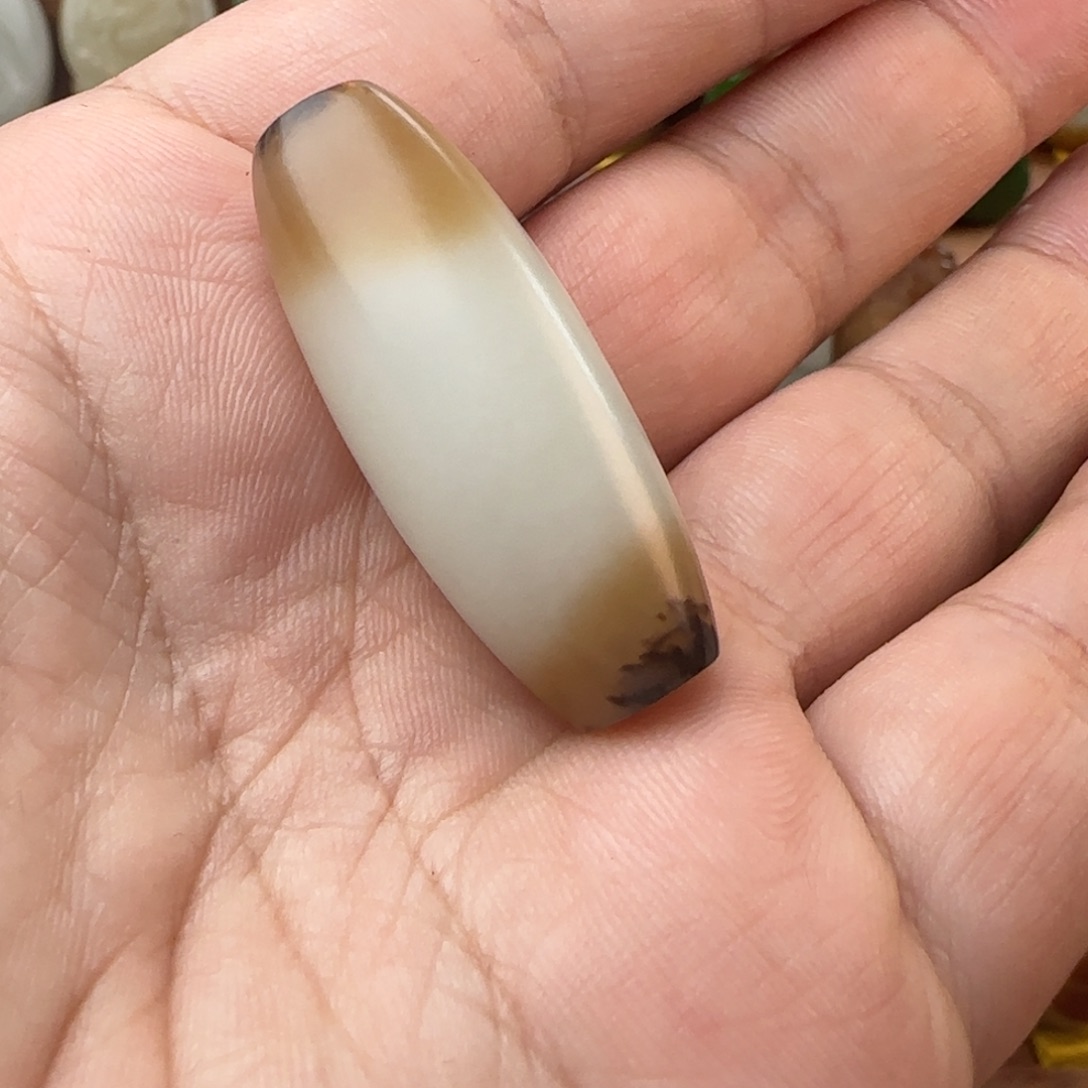 定制和田玉黑皮三色老俄料未镶嵌挣****鬼