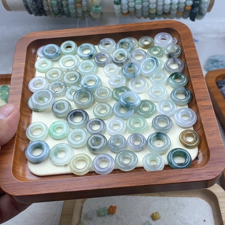 翡翠未镶嵌吊坠(不含链)甜甜圈任挑