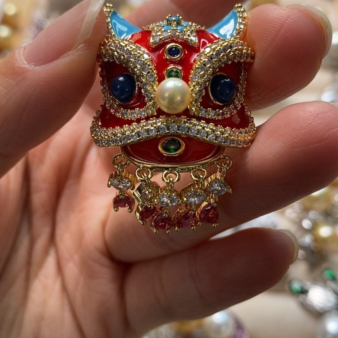 海水珍珠胸饰合金